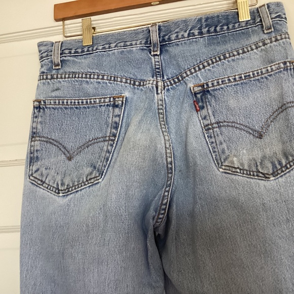 VINTAGE DISTRESSED MENS DISTRESSED 550 LEVI’S JEANS 34 x 30 RELAXED FIT - Picture 13 of 15